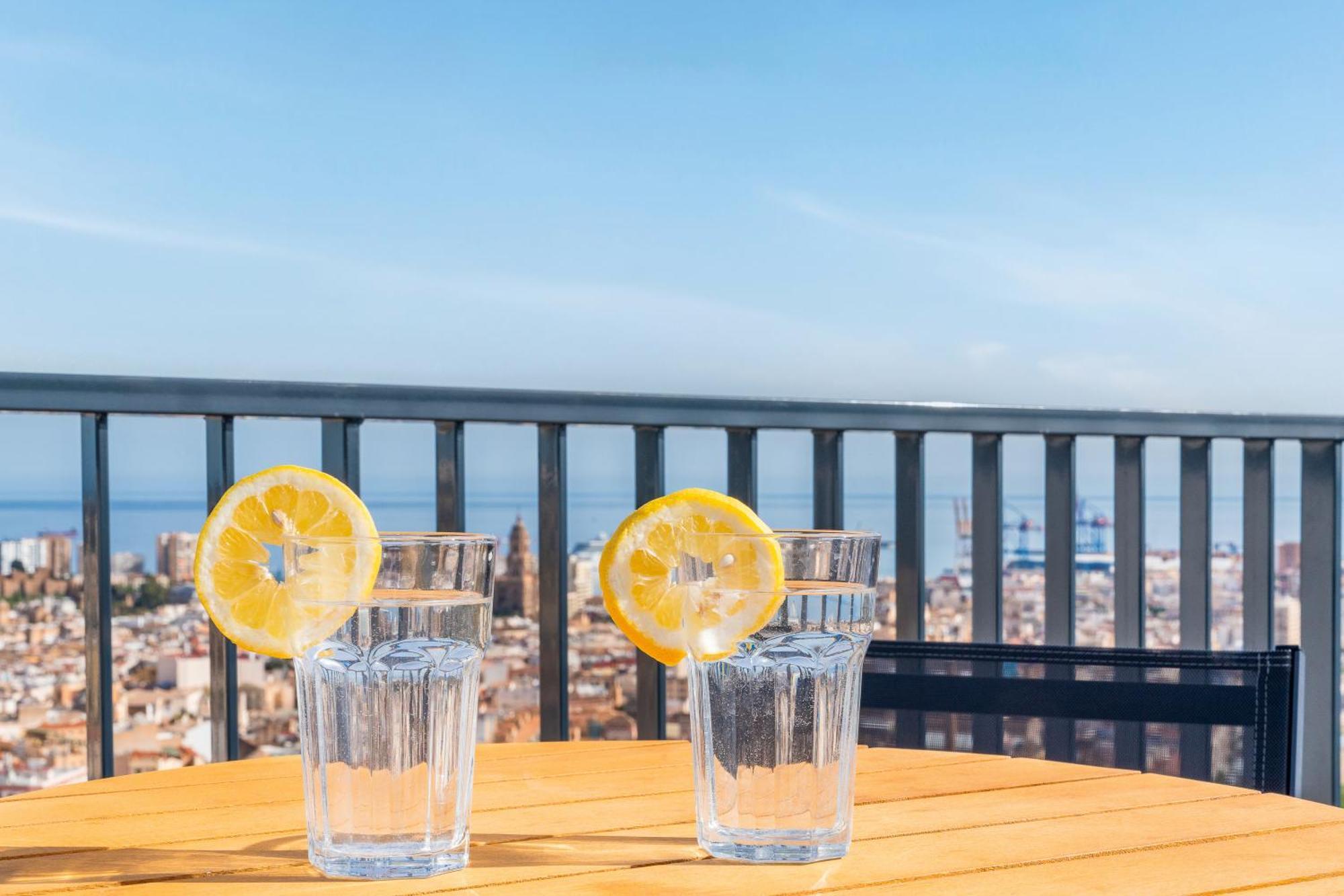 Malaga Tower View Apartment Екстериор снимка